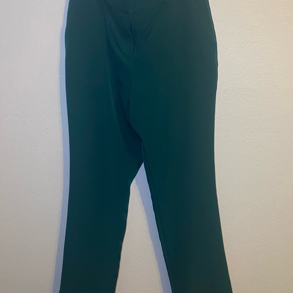 Soho Apparel Ltd women’s size 10 green forest flare pant office party